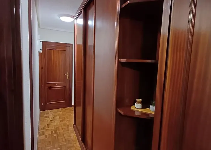 Centrico Con Parking Www Venaoviedo Es דירה אוביידו